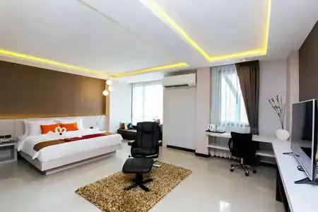 Udtel Boutique - 30