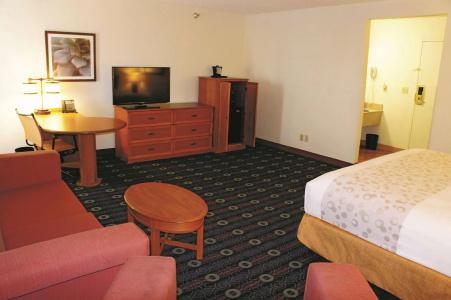 La Quinta Inn by Wyndham North - 17