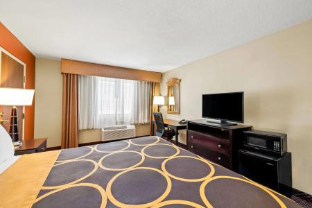 Super 8 by Wyndham Marana/Tucson Area - 9