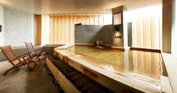 The Riverside - 21