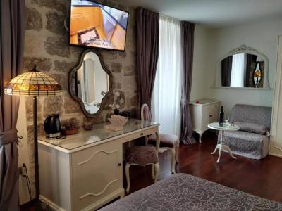 Kastel 1700 Boutique - 123