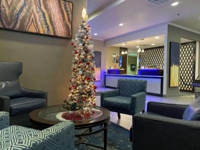 Best Western Plus Airport - Kci East - 1