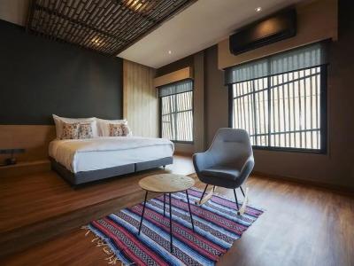 Sand Dollar Boutique - 17