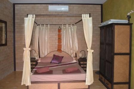 Sanuk bungalows - 12