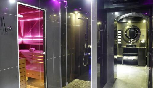 La Cour Des Augustins Boutique Gallery Design - 12