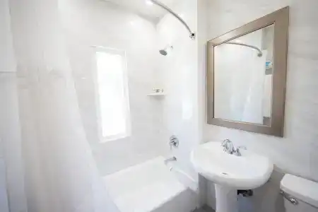 Wilshire Crest - 11
