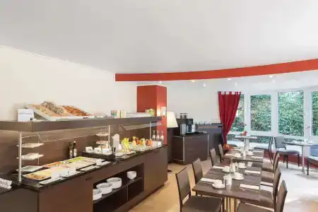 Nh Frankfurt Villa - 16