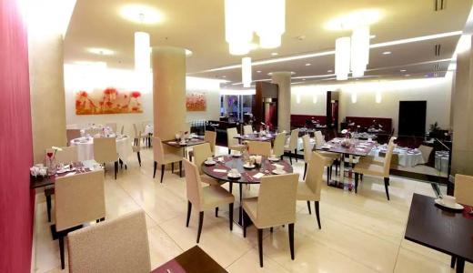 DoubleTree by Hilton Bratislava - 18