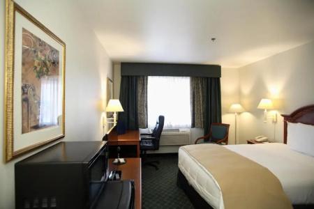 Baymont INN & Suites by Wyndham - 33