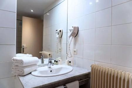 Ours Blanc - Place Victor Hugo - 71
