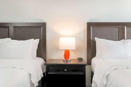 Hampton Inn - 144