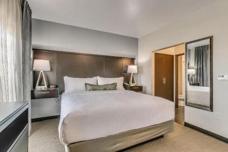 Staybridge Suites South, an IHG - 130
