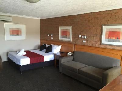 James Street Motor Inn - 79