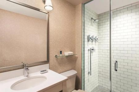 Four Points by Sheraton New York Downtown - 34