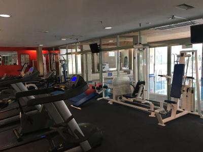 Rydges - 20