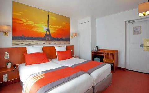 Alyss Saphir Cambronne Eiffel - 32