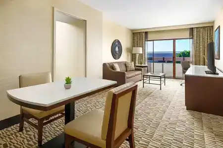 Hilton Phoenix Airport - 76
