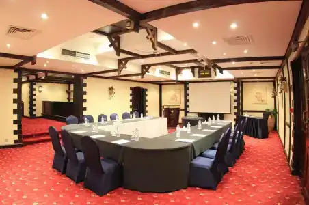Pyramisa Suites Cairo - 27