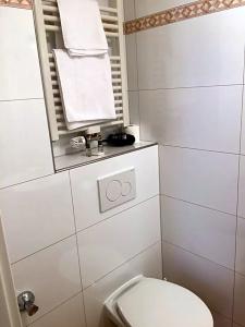 Barcelona Bed & Breakfast - 73