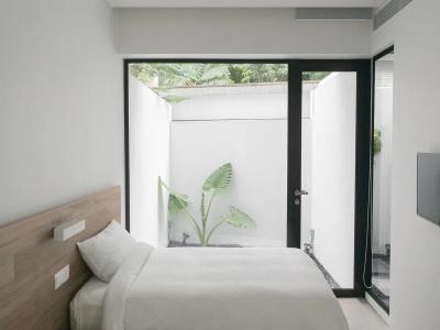 Lloyd's Inn (SG Clean, Staycation Approved) - 24