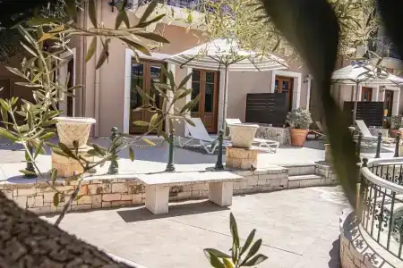 Balhambra Suites - Adults Only - 119