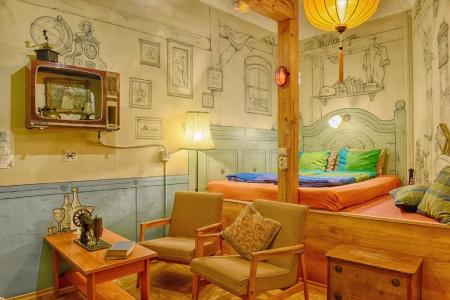 Lavender Circus Hostel, Doubles & Ensuites - 11