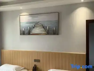 Grand Skylight Catic - 144
