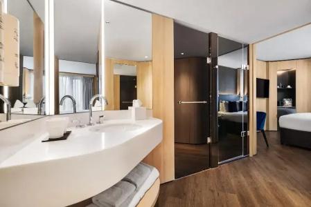 The Westminster London, Curio Collection by Hilton - 60