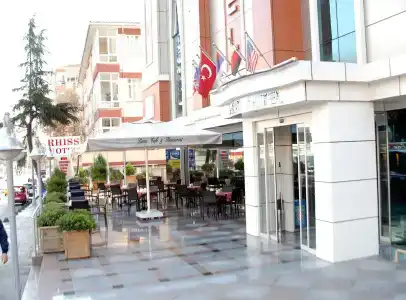 Rhiss Bostanci - 14