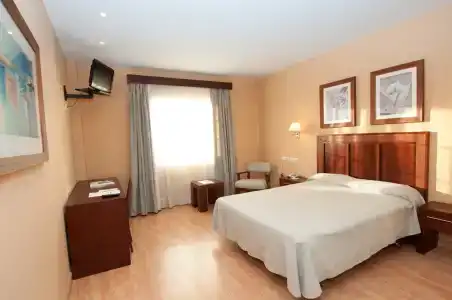 Santiago León - 12