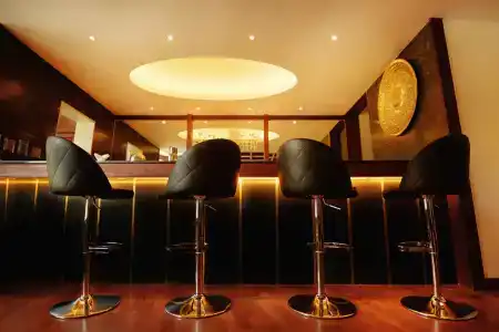 Earl's Regent - 14