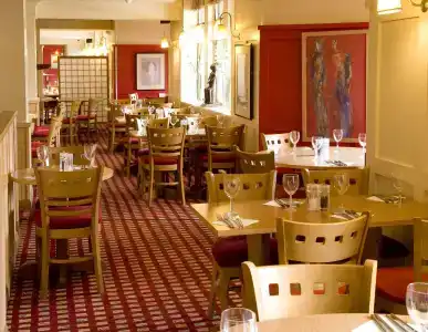 Premier Inn County Hall - 14