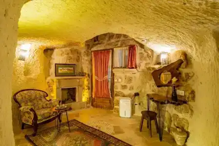 Atilla's Cave - 426