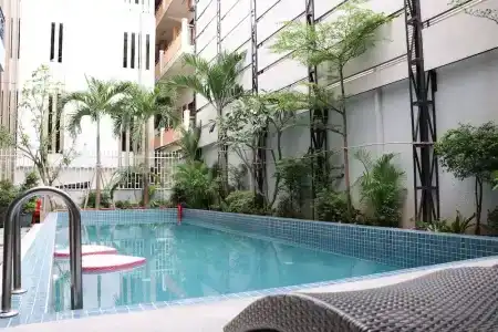Hh & Sky Bar - 18