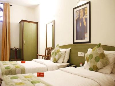 Oyo 738 Green Castle - 11