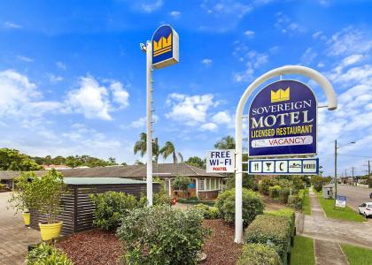 Reign Inn - 15