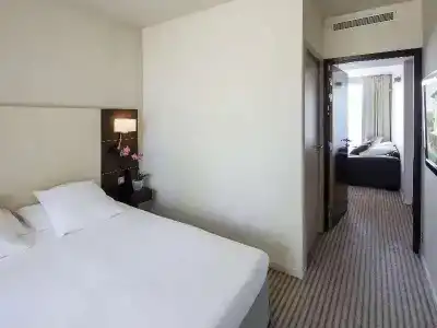 Best Western Plus hôTel De l'Arbois - 87