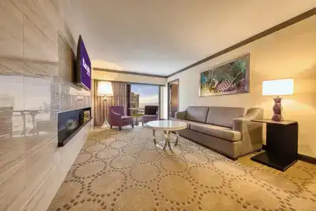 Harrah's Las Vegas & Casino - 72