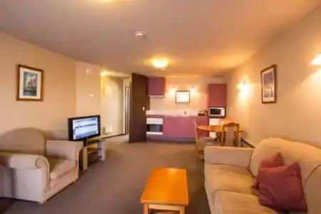 Balmoral Lodge - 46