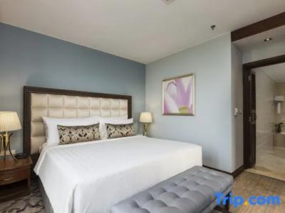 Chatrium Royal Lake Yangon - 280
