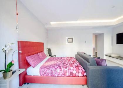 Riviera Luxury Suites - 25