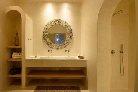 Este Luxury Suites - 61