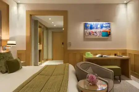 Hôtel Barrière L'Hôtel du Golf - 71