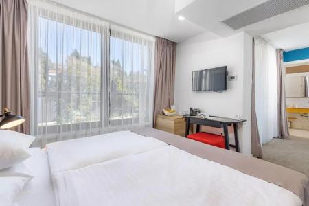 Boutique Esplanade - 82