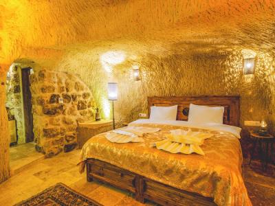Atilla's Cave - 502