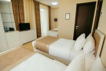 Lisi Hills - 110