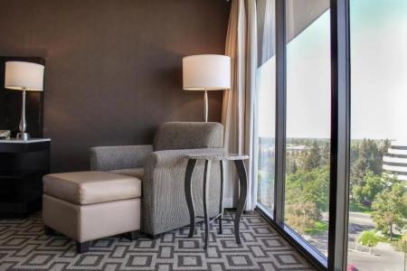 Hilton Arden West - 58