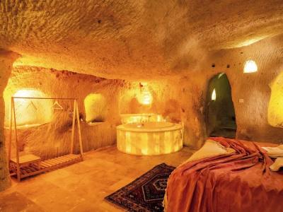 Atilla's Cave - 521