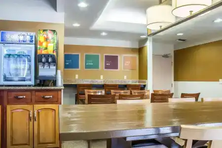 Comfort Inn & Suites near Kino Sports Complex - 28