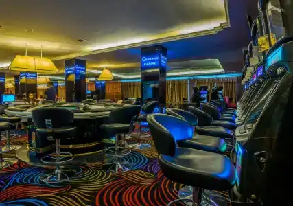Queenco & Casino - 16